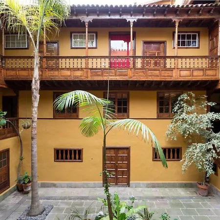 Live Orotava Casa Antigua Patrimonio Nacional Holiday home *